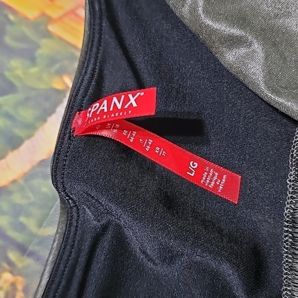 Spanx Green Faux Leather Leggings Size Large - Picture 4 of 7